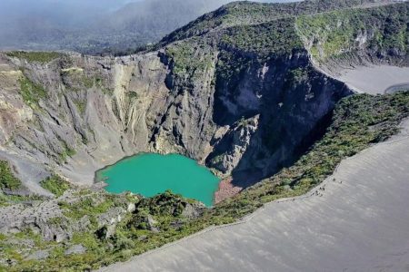 Irazú Volcano Half Day