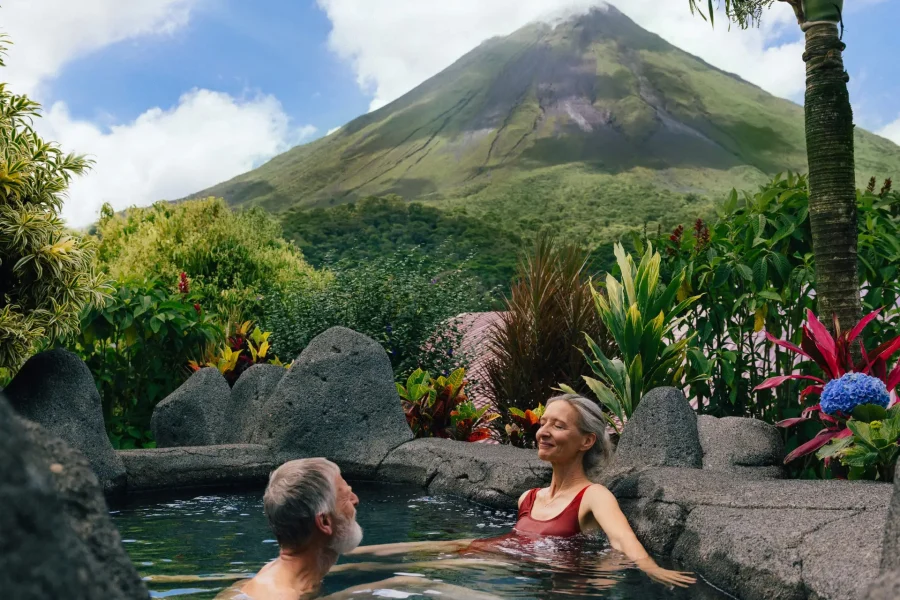 Combo Arenal: Waterfall + Hanging Bridges + Hot Springs
